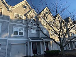 Canal Landing Court 36