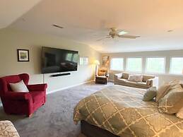 Canal Landing Court 36