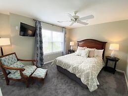 Canal Landing Court 36