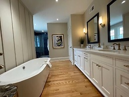 Hall Avenue 33