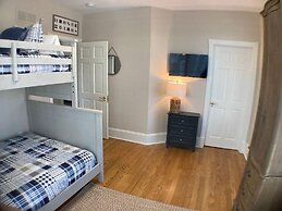 Hall Avenue 33