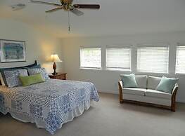 Canal Landing Court 48