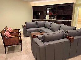 Philadelphia Street 118e