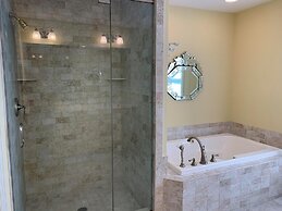 Philadelphia Street 118e