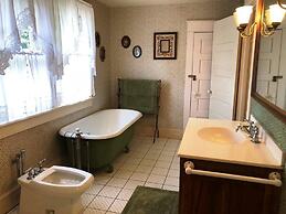 Pennsylvania Avenue 33