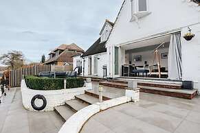 Riverside Cottage - From 1088 Per Night