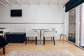 Riverside Cottage - From 1088 Per Night