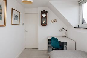 Riverside Cottage - From 1088 Per Night