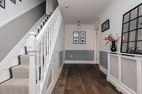 Riverside Cottage - From 1088 Per Night