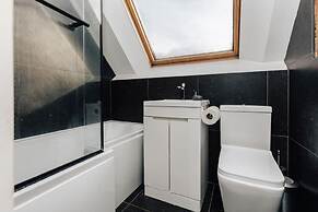 Riverside Cottage - From 1088 Per Night