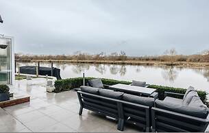 Riverside Cottage - From 1088 Per Night