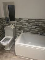 Chic Chestnut House in Birmingham