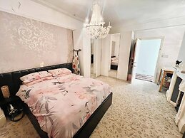 5br-10guests-hottub-parking-garden-patio