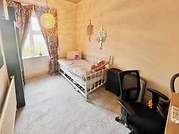 5br-10guests-hottub-parking-garden-patio