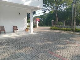 RAJABAWANA Holiday Resort