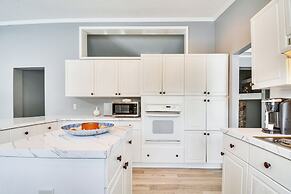 8 Mi to Jordan Lake: Spacious New Hill Home