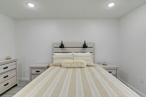 3 Mi to Bolivar Beach: Quiet Condo w/ Balcony