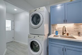 3 Mi to Bolivar Beach: Quiet Condo w/ Balcony