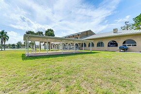 Swim, Golf & Relax: Family Gem in North Fort Myers