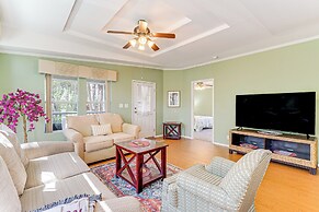 Swim, Golf & Relax: Family Gem in North Fort Myers