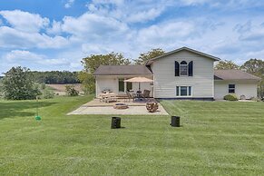 Secluded Ohio Amish Country Getaway w/ Fire Pit