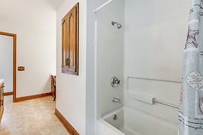 Secluded Ohio Amish Country Getaway w/ Fire Pit