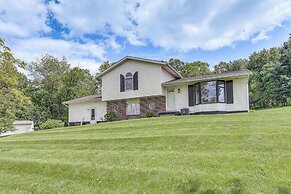 Secluded Ohio Amish Country Getaway w/ Fire Pit
