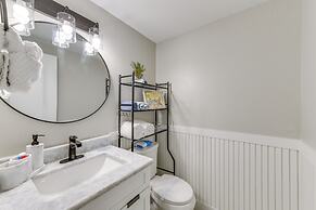 Walk to Beach: Tropical Retreat in Anna Maria