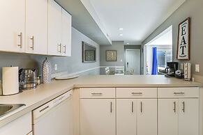 2 Mi to Rehoboth Beach: Condo w/ Pool Access!