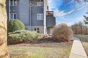 2 Mi to Rehoboth Beach: Condo w/ Pool Access!