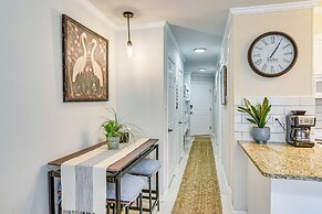 Walk to Galveston Beach: Condo w/ Ocean Views!