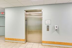 Walk to Galveston Beach: Condo w/ Ocean Views!