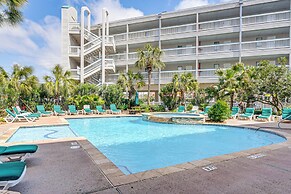 Walk to Galveston Beach: Condo w/ Ocean Views!