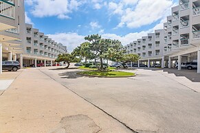 Walk to Galveston Beach: Condo w/ Ocean Views!