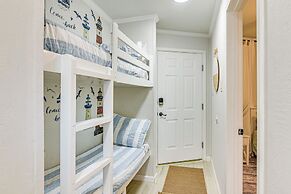 Walk to Galveston Beach: Condo w/ Ocean Views!