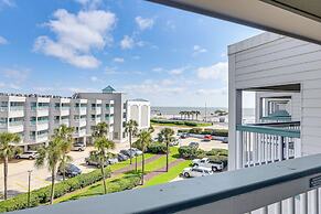Walk to Galveston Beach: Condo w/ Ocean Views!