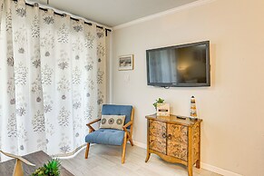 Walk to Galveston Beach: Condo w/ Ocean Views!