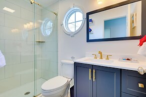 Walk to Ocean: Carolina Beach Condo w/ 2 Balconies