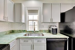 Walk to Ocean: Carolina Beach Condo w/ 2 Balconies