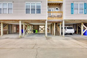 Walk to Ocean: Carolina Beach Condo w/ 2 Balconies