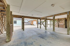 Walk to Ocean: Carolina Beach Condo w/ 2 Balconies