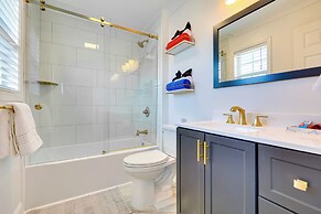 Walk to Ocean: Carolina Beach Condo w/ 2 Balconies