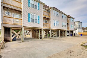 Walk to Ocean: Carolina Beach Condo w/ 2 Balconies
