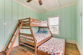 Walk to Beach: Home w/ Hot Tub & Deck in Gilchrist