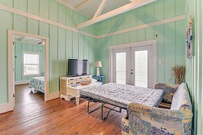 Walk to Beach: Home w/ Hot Tub & Deck in Gilchrist