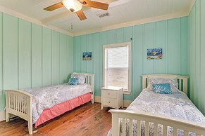 Walk to Beach: Home w/ Hot Tub & Deck in Gilchrist