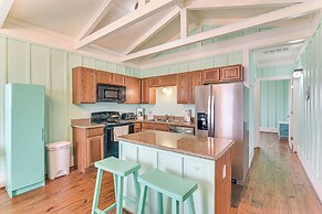 Walk to Beach: Home w/ Hot Tub & Deck in Gilchrist