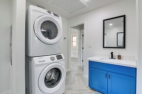 Balcony & Sunset Views: Coastal Port Bolivar Gem