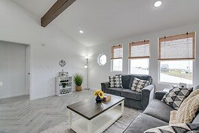 Balcony & Sunset Views: Coastal Port Bolivar Gem