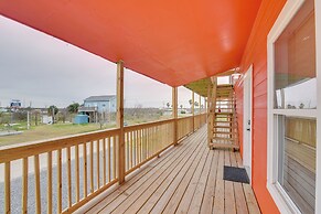 Balcony & Sunset Views: Coastal Port Bolivar Gem